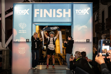 000d4d01a8b1a2d40a2d3345a9f7bdfa