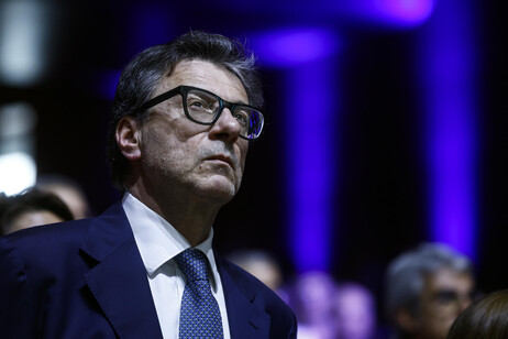 Giorgetti aosta: dialogo cruciale per l’economia regionale