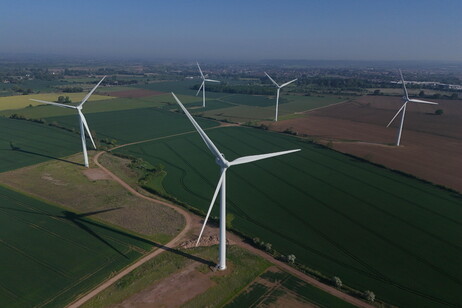 Transizione Energetica Italiana: Potenzialità Inespresse e Sfide da Affrontare