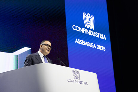 19f76bb85ce8fd04089310cbd3263a4b