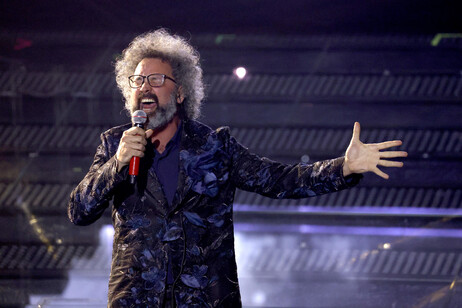 Cristicchi salta il concerto ad Aosta Classica: annullamento e rimborso biglietti.