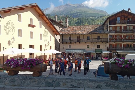 2c28b1dcad33d4030f412f6e900b1d51