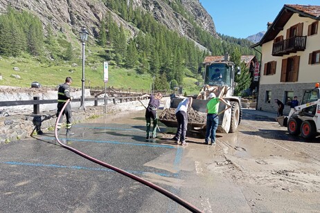 2eb4e0982335b93b83f8d94cbd979da1