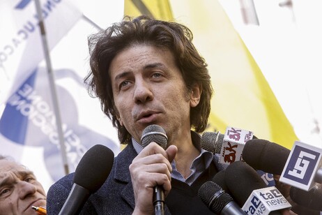 393d40840a725118f52109d58c4bc51c