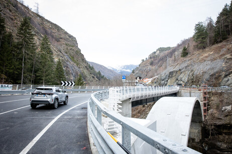 3ebe5dba4cfe5846c1be2fc5c993de75