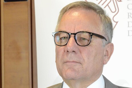 47a437962b2536cab0ca706846066649