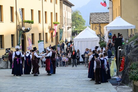 Marché au Fort: Successo e Tradizioni nel Cuore della Valle d’Aosta