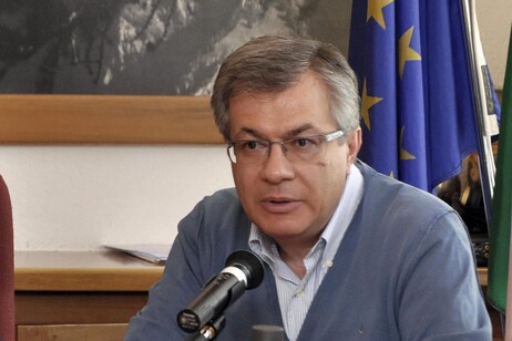 6fadb87282de845335607655b77d9f2b