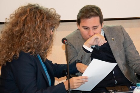 792d327583d0513d737ebb65d24ce5a8