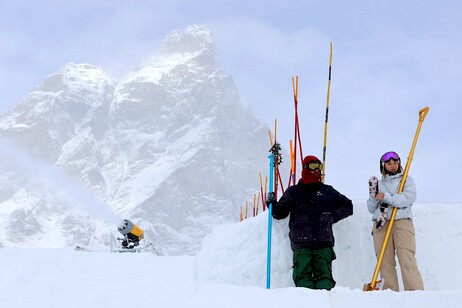 8ac7e78aad1d335e4eb76a8e02c4f4d8