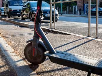 Roma-accoltellato-per-il-monopattino-grave-37enne