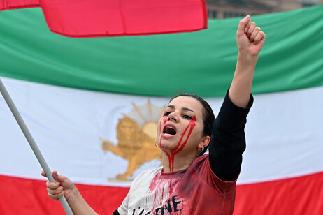 Iran, Consiglio Valle condanna le violazioni dei diritti umani.