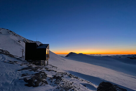 Bivacco Camardella: Premio Etico 2025 per un omaggio alla montagna.