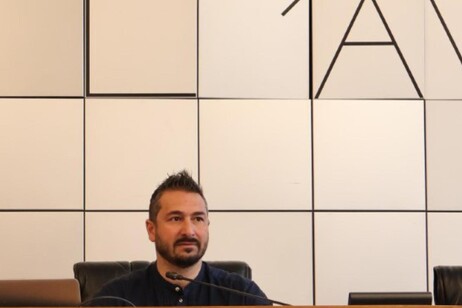 Consiglio Valle approva bilancio: investimenti per la crescita regionale