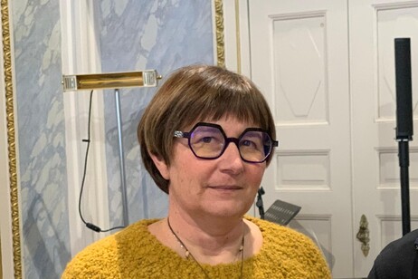 e14ab2fed78b4453e8745c3463ede062