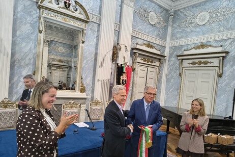 fa14a714c49ce94cf47f41e009fbd19a