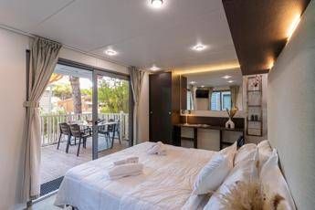 Club del Sole, con Swiss life asset managers france 1° sale & operating lease back in Open Air italiano