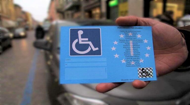 Permessi disabili: Rivoli introduce la consegna a domicilio. Il servizio è gestito dalla Polizia Locale