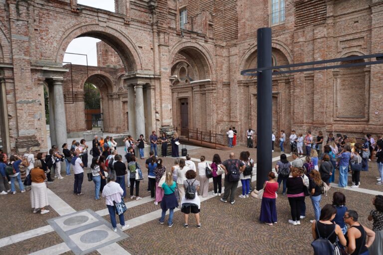 Al Castello di Rivoli un inizio d’anno scolastico innovativo per i docenti: formazione tra natura, arte e teatro