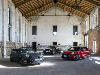 MINI John Cooper Works 2025: potenza, innovazione e design sportivo