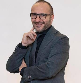 Ponte Messina, l’esperto: “Possibili 15-20mila posti lavoro ma aprire a immigrazione qualificata”