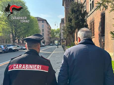 Rivoli: Arrestati i truffatori dello specchietto, inseguimento e sequestro
